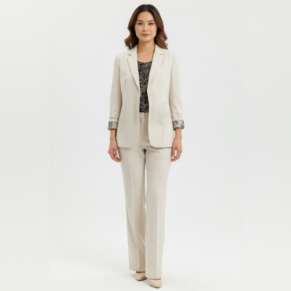 Womyn Cream Blazer with Floral Lining